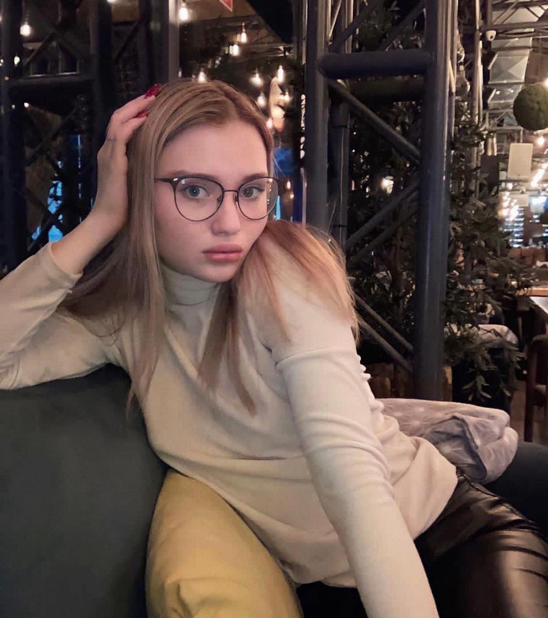 Марго привлекательная девушка из Ленинградской цена от 3000 руб