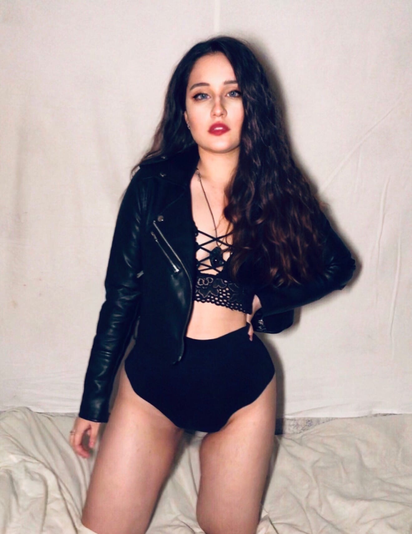 Марина привлекательная девушка из Ленинградской цена от 3500 руб