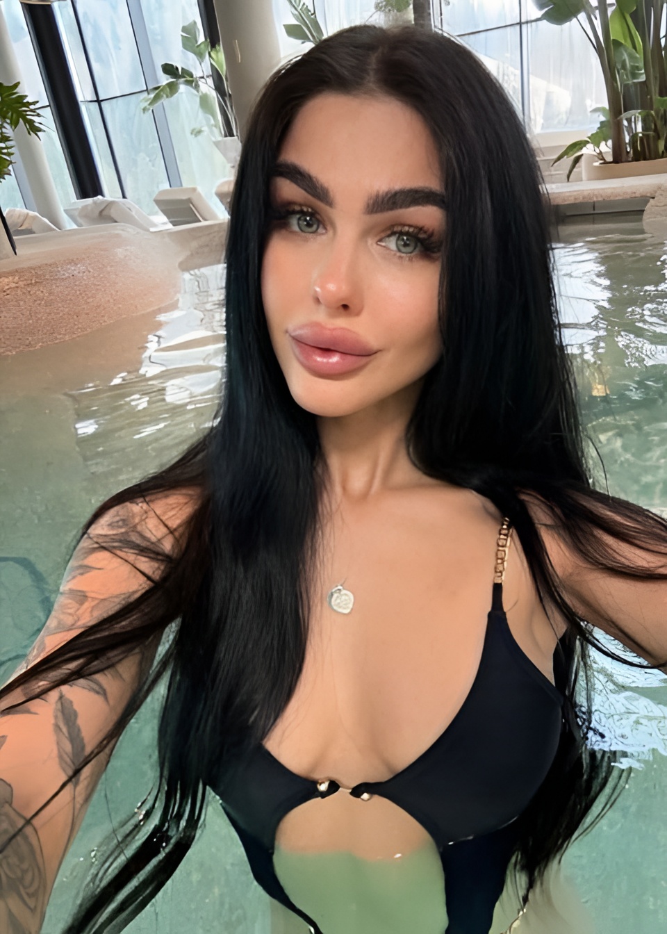 ДАШЕНЬКА привлекательная девушка из Ленинградской цена от 15000 руб